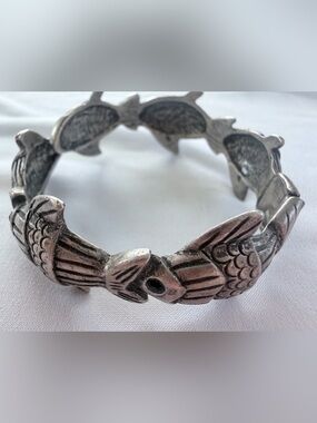 Silver-Tone Linked Fish Bracelet - Sculpted Fish Design